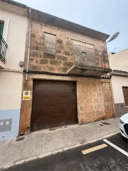 Se vende local o vivienda para hacerla al gusto; dos plantas de 50m, cisterna, patio trasero, puerta de garaje electrica. En el centro de ll — photo 2