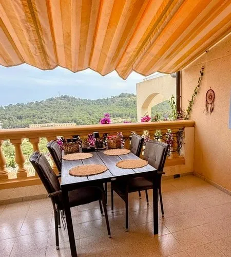 Apartment with a pool and ocean view — photo 1