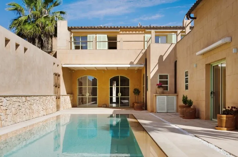 Spectacular house in Ses Salines with pool, terrace and lift in the town centre — photo 1