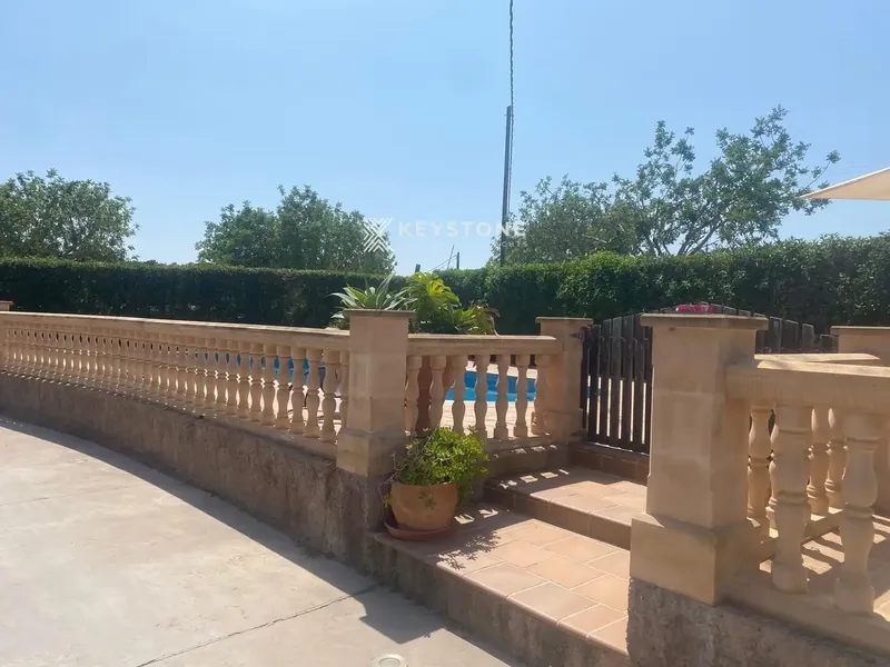 Discover this magnificent stone house of 150 m² distributed over two floors, located in the picturesque village of Son Servera, Mallorca. The pr — photo 4
