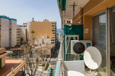 Flat in Llucmajor (S'Arenal) with 97 m² built surface, 8 m² terrace, 3 bedrooms, 1 bathroom, 130 m to the sea, lift — photo 5