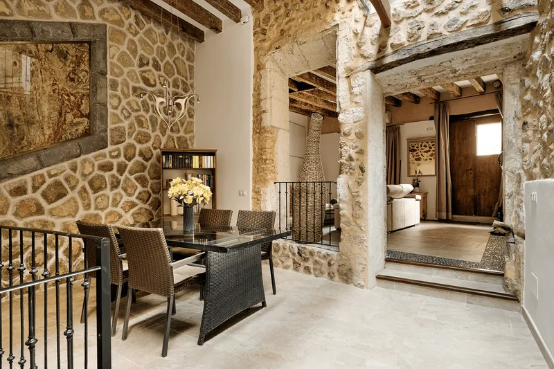 Elegant Spanish Townhouse with Pool in Mallorca — photo 6