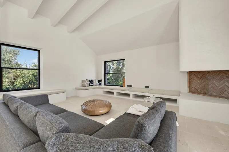 Purist new build finca near Santanyí and Mondragó Natural Park — photo 10