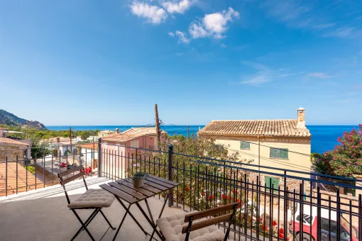 Banyalbufar, Exquisite villa with sea views and pool in Port des Canonge, just a few steps from the beach — photo 2