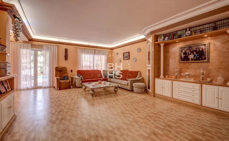 Villa for sale in Palmanova — photo 4
