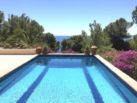 Villa with rental license — photo 2