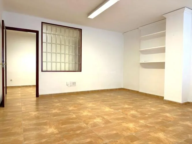 Office / Workspace. Palma de Mallorca, Center Area — photo 4