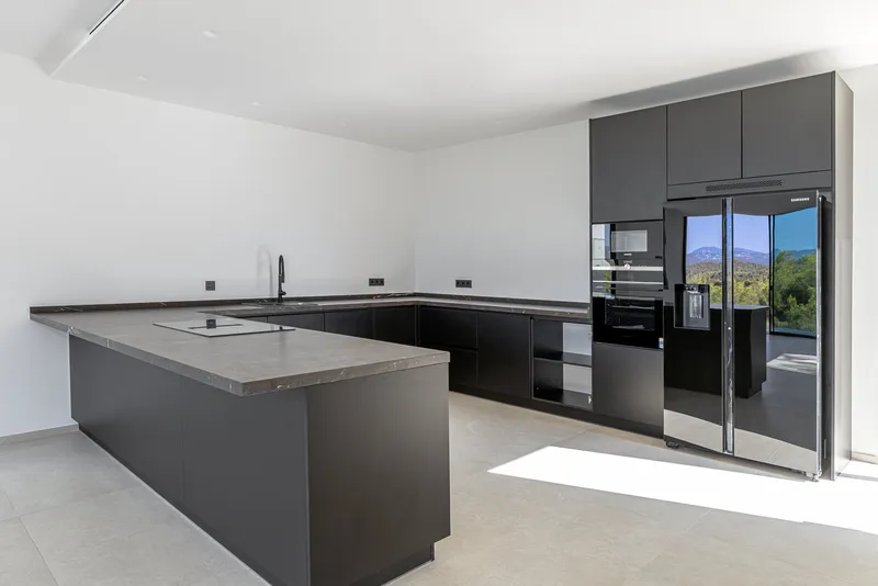 Villa in Santa Ponsa - View of the luxurious new build property — photo 8
