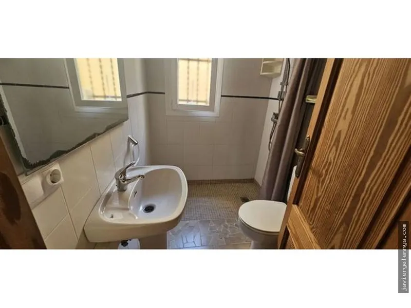 Flat for rent on Calle d'Amerigo Vespucci — photo 9