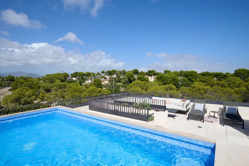Luxury penthouse with private pool and sea views in Santa Ponsa - Marcel Remus Real Estate — photo 2