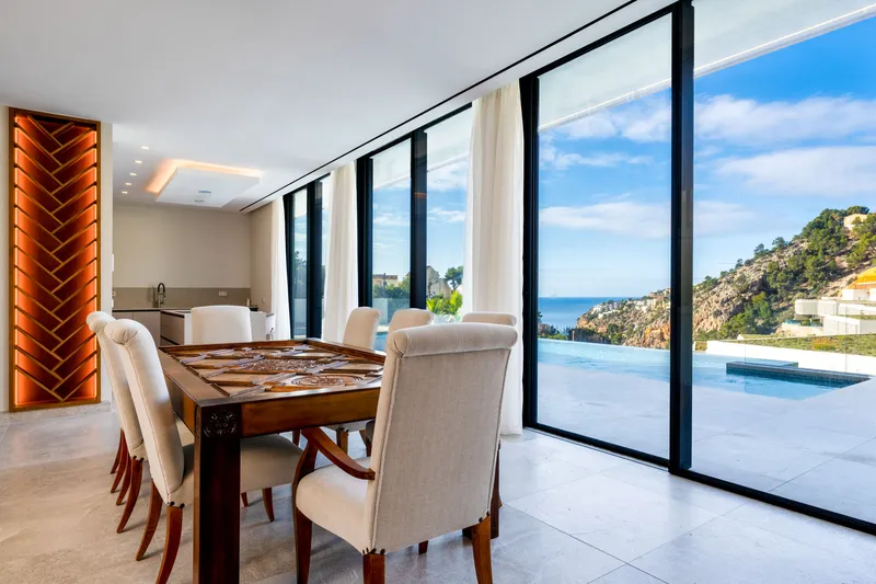 Luxurious new-build villa with pool — photo 9