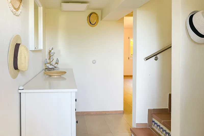 Modern semi-detached house with two bedrooms, garden, large terrace area and distant sea views — photo 12