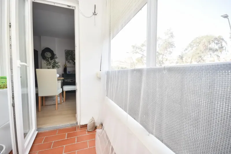 Discover this spacious and bright first floor apartment of 103 m2 in the quiet and sought-after area of Son Dameto, surrounded by all services — photo 12