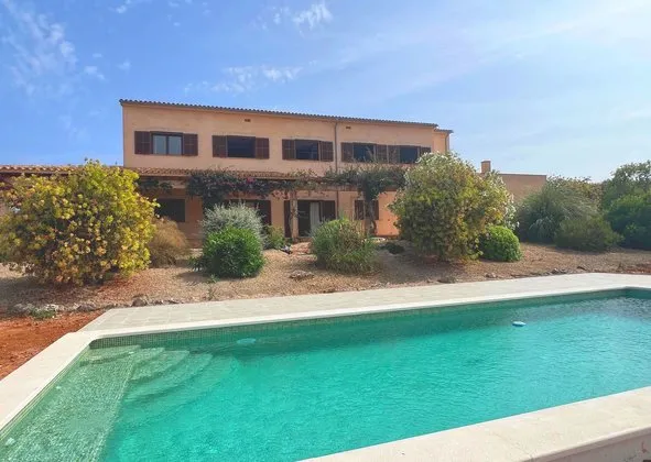 Detached house in Cala Figuera, Santanyí — photo 1
