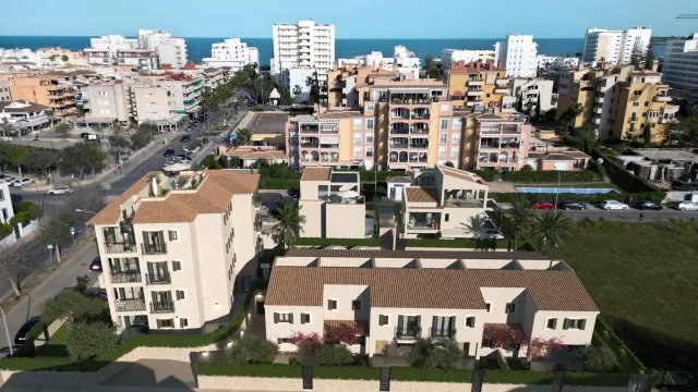 Stylish new development for sale near the beach in Cala Millor, Mallorca — photo 1