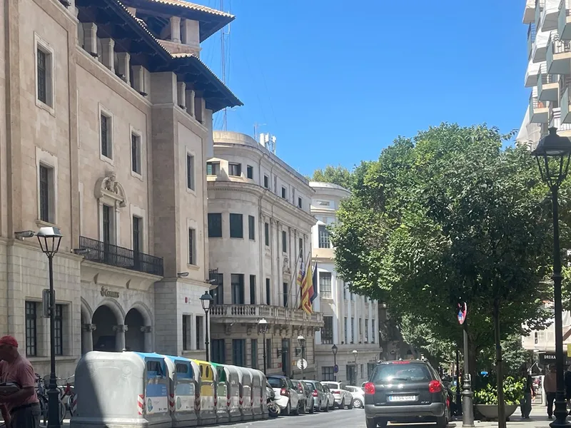Building for sale with garden and terraces, Passeig del Born area, Palma. Ideal for investment. — photo 5