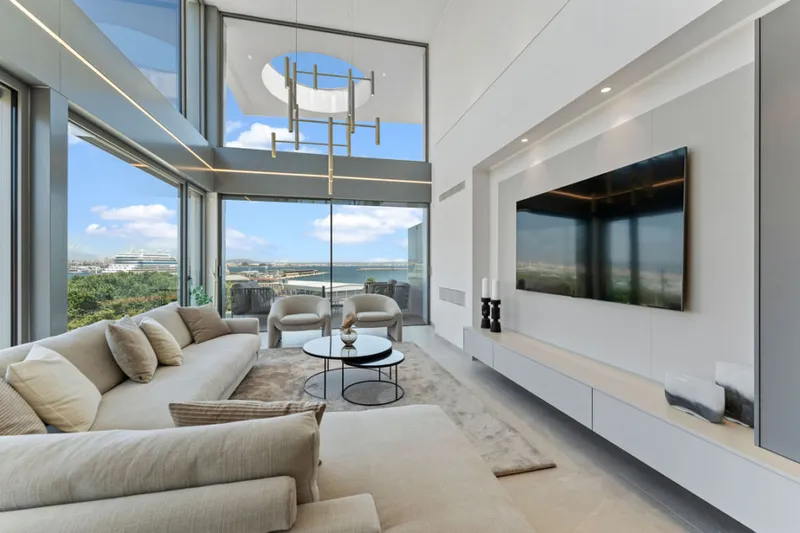 Spectacular Duplex Penthouse with Panoramic Views of Palma's Harbor, Cathedral, Sea and Mountains - Living Area (15475) — photo 1
