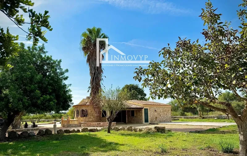 Charming rustic estate for sale in Búger, Mallorca, located in a very pleasant natural environment, ideal for those seeking tranquility — photo 1