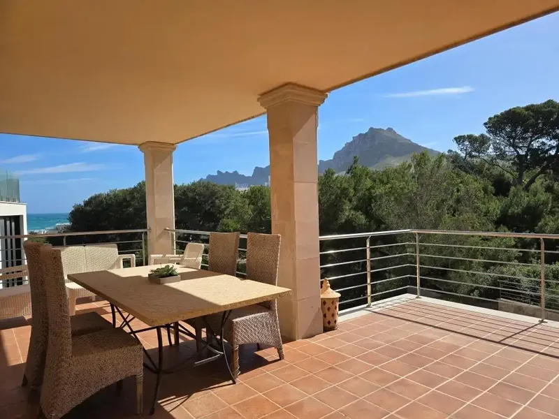 Magnificent villa for sale in Cala Sant Vicenç, located in a privileged area very close to the sea, ideal both as a main residence and — photo 9