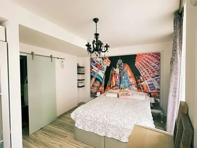 Atico duplex construcción 2009 y reforma 2025 con acabados de diseño y muy luminoso. A 3 min del corte ingles, muy luminoso, parada de autob — photo 3