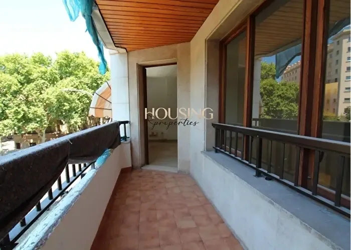 Piso en alquiler de 3 habitaciones, Centre, Plaça dels Patins — photo 1