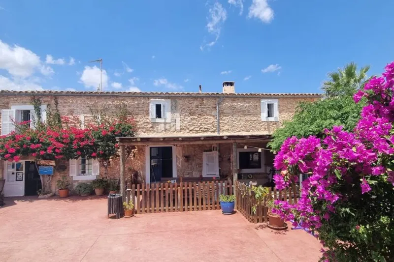 Finca with license for up to 23 places and pool near Calas de Mallorca — F 50 CM — photo 1