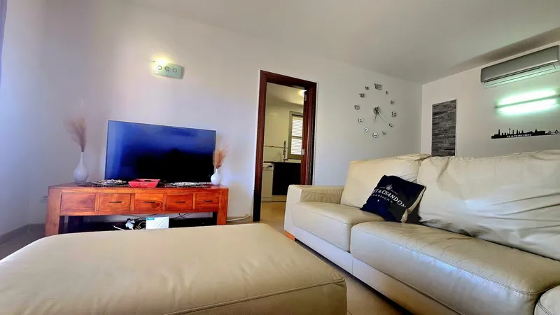 Beachfront 3-bedroom apartment — photo 3