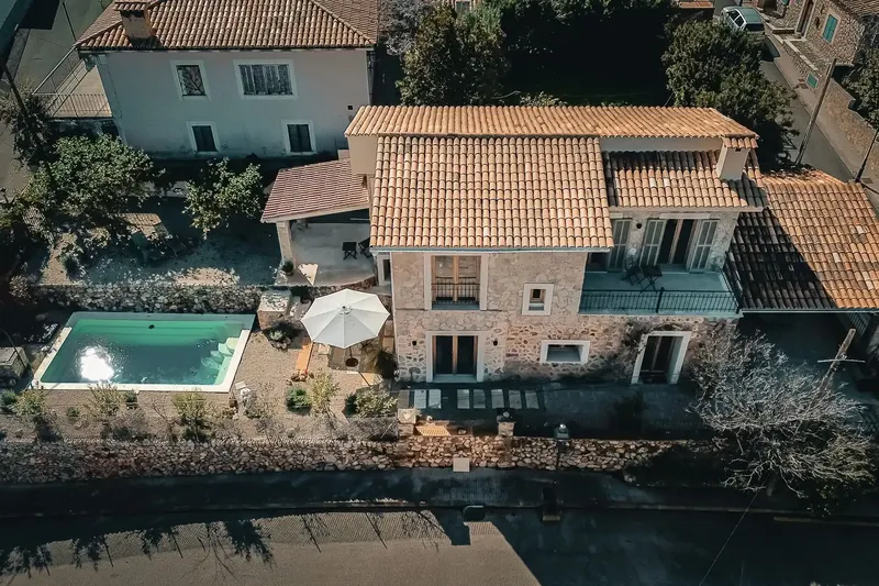 This unique and fully renovated residence in the charming Port des Canonge, one of the most authentic coastal villages surrounded by nature — photo 1