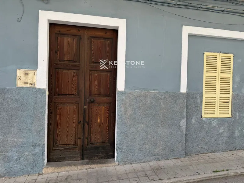 House — photo 1