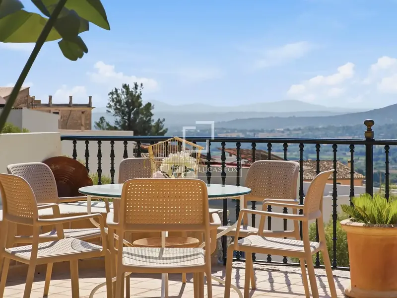 Located in the heart of the charming village of Selva, at the foot of the Sierra de Tramuntana, this property is a unique example of heritage — photo 5