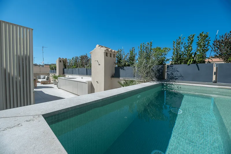 Terraced house with terrace and pool in the old town of Palma — photo 2