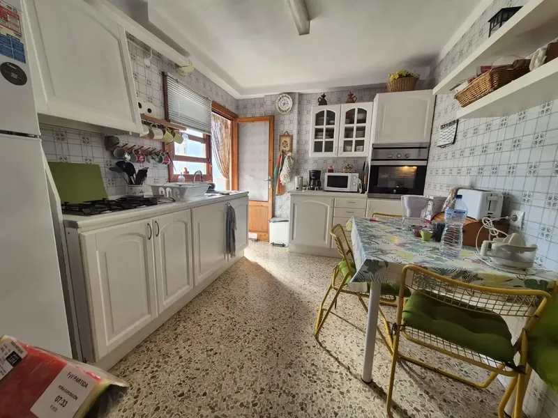 Located in one of the most sought-after residential areas of Playa de Palma, specifically in the popular neighborhood of Las Maravillas, this apartment — photo 7