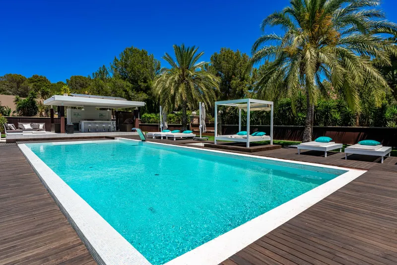 Exclusive villa on the golf course of Nova Santa Ponsa — photo 2