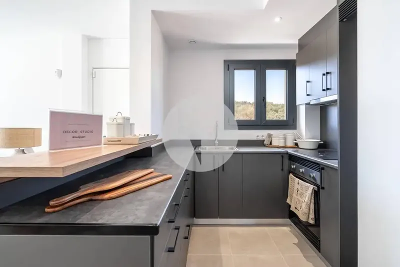 Property in Cala Romàntica with private pool and community services — photo 10