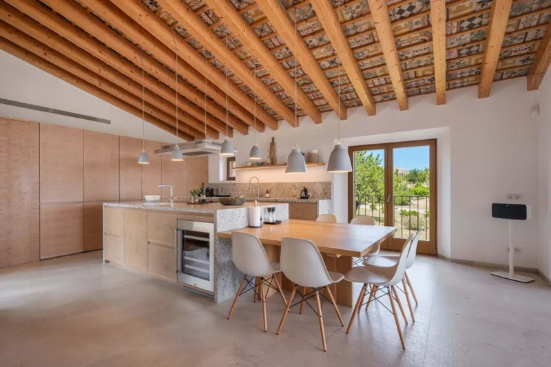 State-of-the-art natural stone country estate for short term rental — photo 9