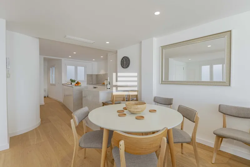 Luxury First-Line Apartment: The Privilege of Coastal Living in Puerto de Alcudia — photo 12