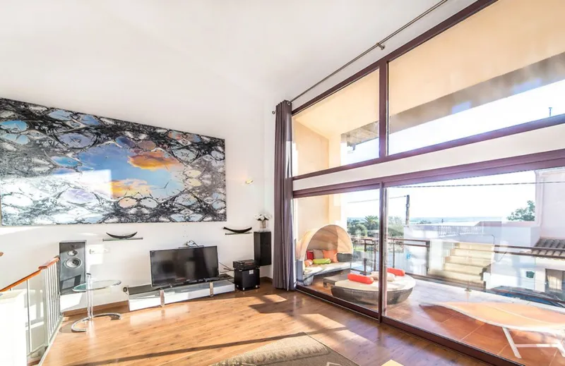 Modern and spacious town house with pool possibilities in Ses Salines — photo 1