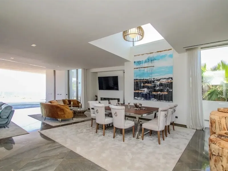 Exclusive luxury villa on the first sea line at the marina — photo 10
