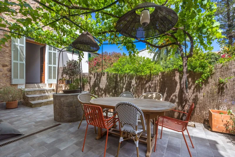 Traditional and renovated century-old townhouse in central Sóller — photo 5