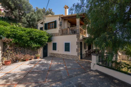 Establiments, a charming Mallorcan-style finca with impressive views, privacy and pool — photo 12