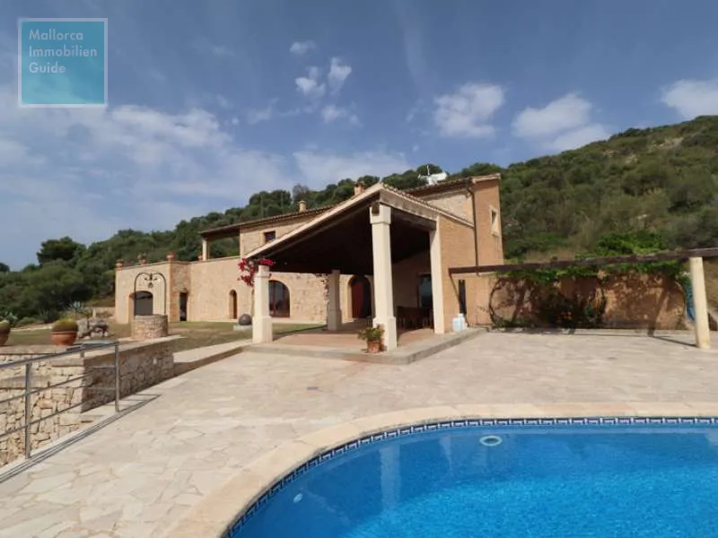 Finca with distant sea views between Son Carrió and Cala Millor — photo 1