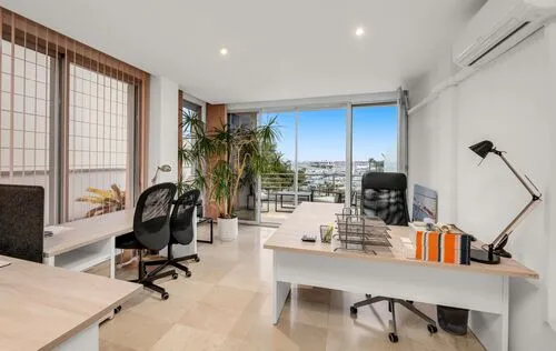 3 Bedrooms on Paseo Marítimo — photo 2