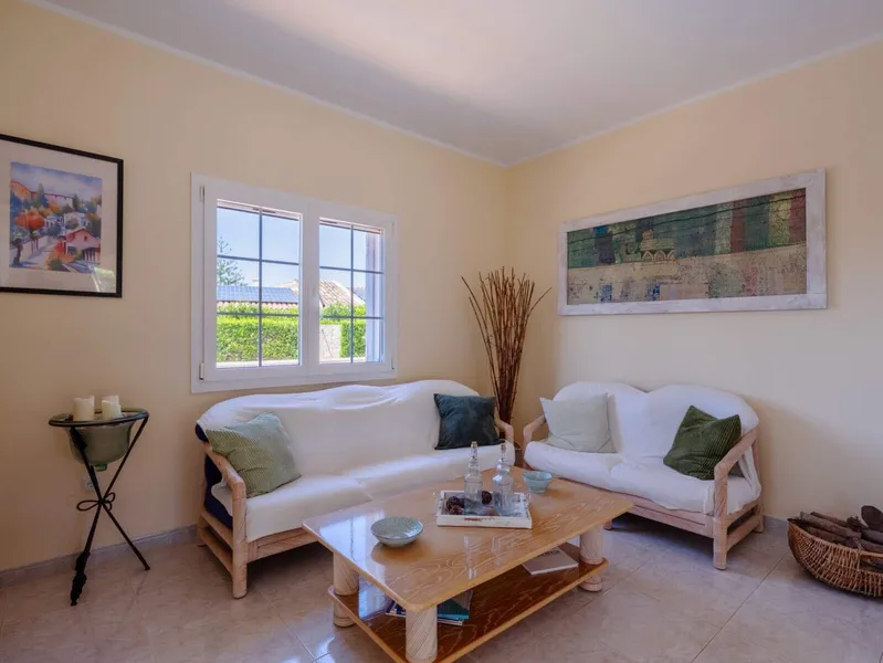 130m² bungalow with 4 rooms, sea view and pool for sale — photo 9