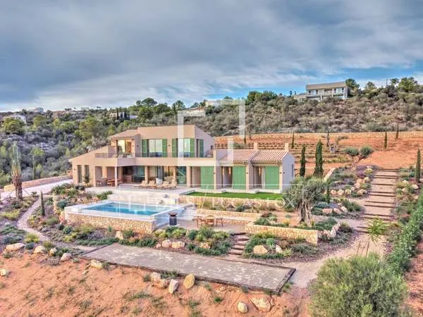 453m² country house with 125m² terrace for sale in Marratxí — photo 1
