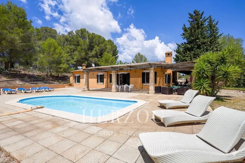 Rustic finca with vacation license on 26,700 m² of land near Paguera — photo 4