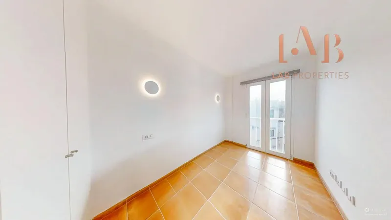 We present this new penthouse in a development in Artà, brand new, fully finished and ready for delivery with Completion Certificate. — photo 10