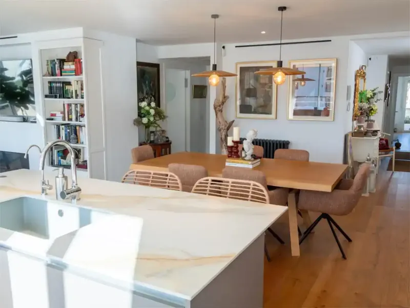 EXCLUSIVA Vivienda totalmente reformada de 156m2 mas 47 de terrazas y vistas al mar en Son Armadams a. Este magnifico piso cuenta con 3 habi — photo 5