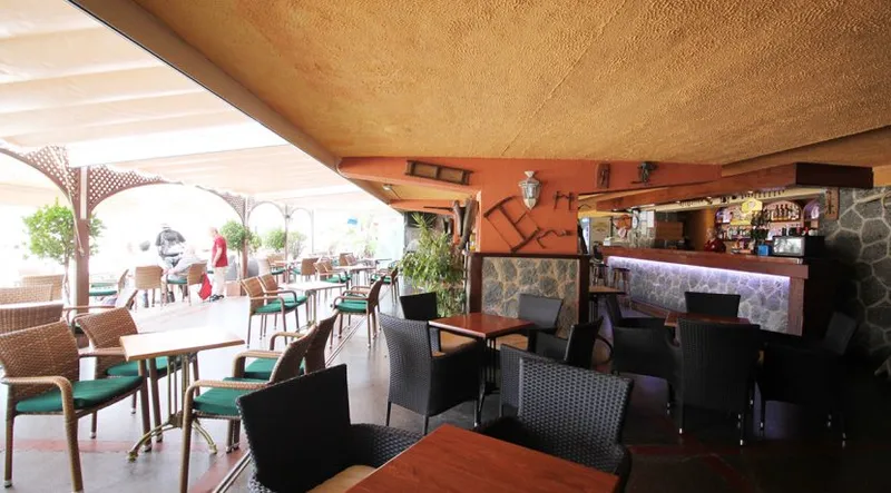 Premises on the first line of the beach of Port de Sóller — photo 4