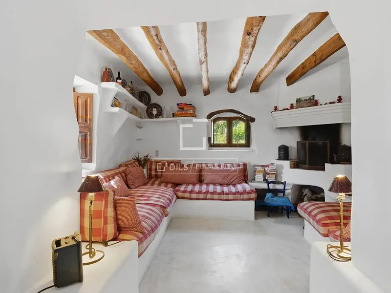 Lucas Fox presents this extraordinary rustic estate in Son Macià, a true Mallorcan gem with a pool, surrounded by nature — photo 8
