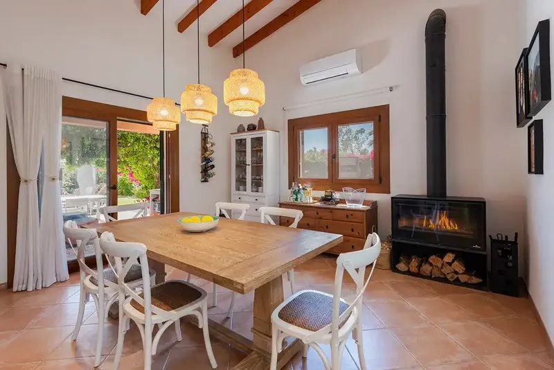 Located in the exclusive urbanization Crestatx, near Pollensa, this beautiful renovated villa combines contemporary design, energy efficiency — photo 8